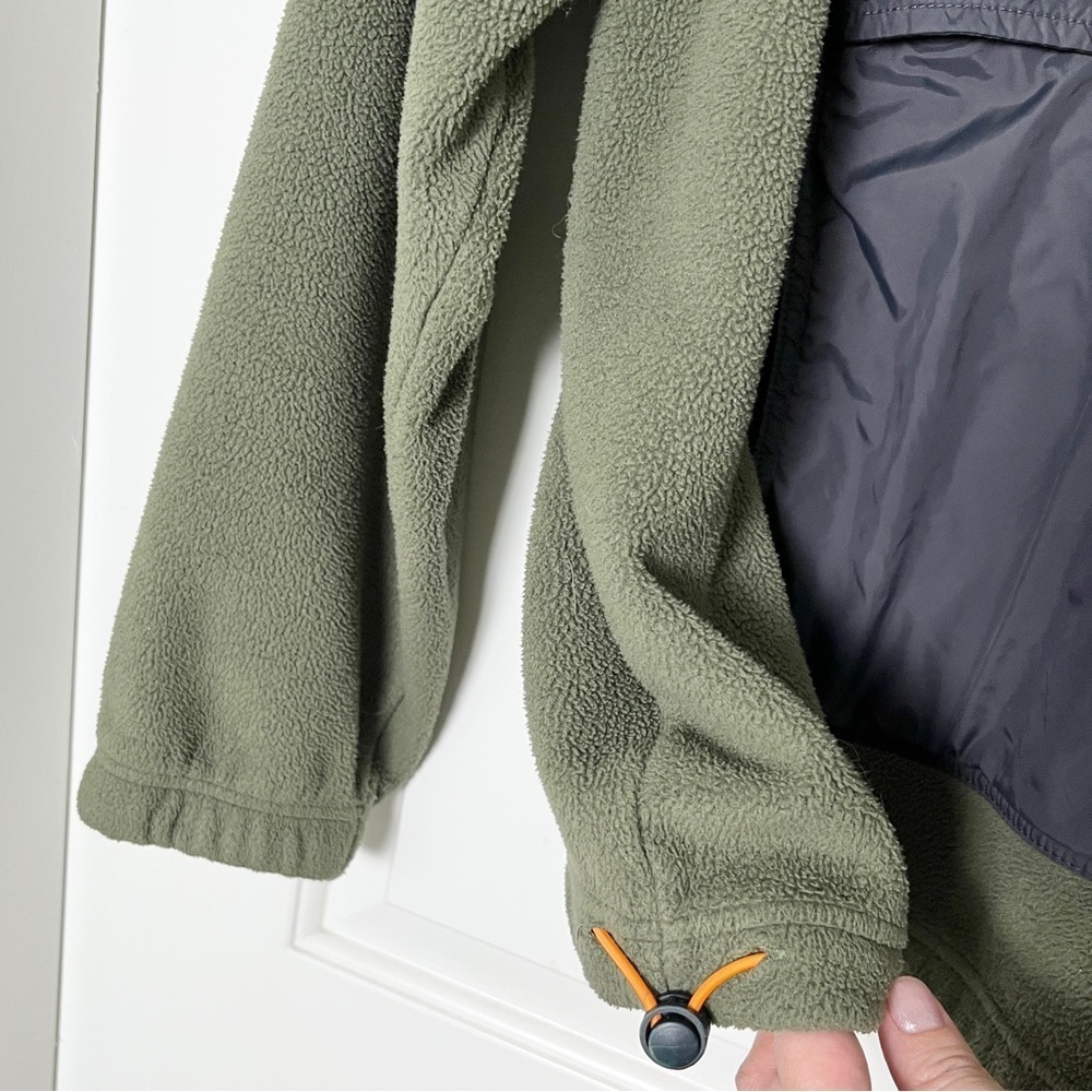 H&M Oversized Olive Green Zip-Up Fleece Sweater –Cozy & Streetwear-Ready, Medium - Picture 7 of 14